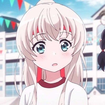 女子一件外套拽回两条命